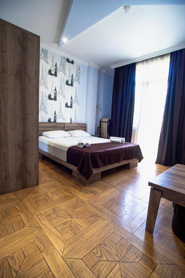 Отель Porto Franco Батуми Экстерьер фото